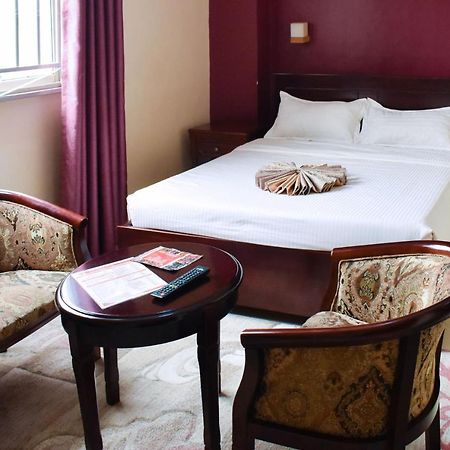 Diamonds Hotel Kampala Luaran gambar