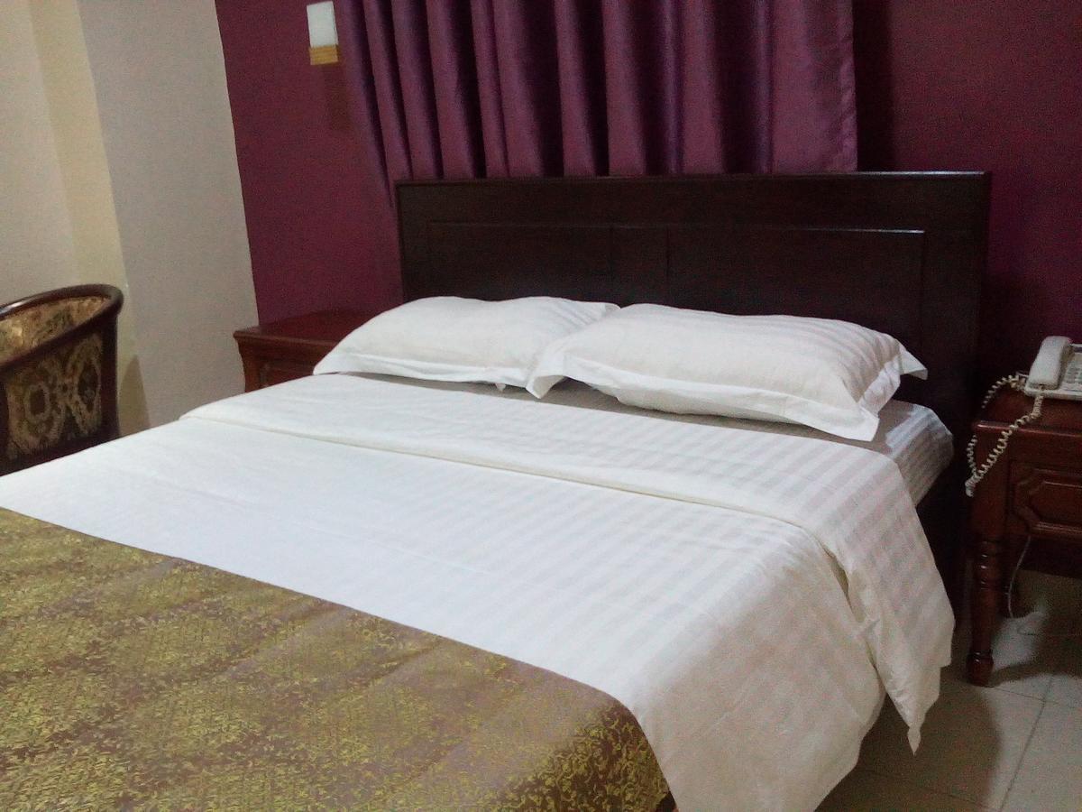 Diamonds Hotel Kampala Luaran gambar