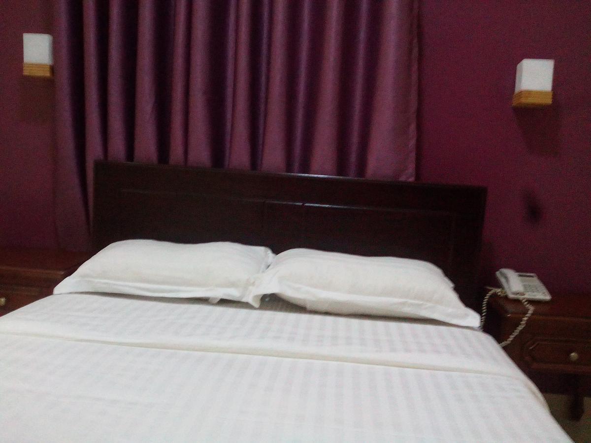 Diamonds Hotel Kampala Luaran gambar
