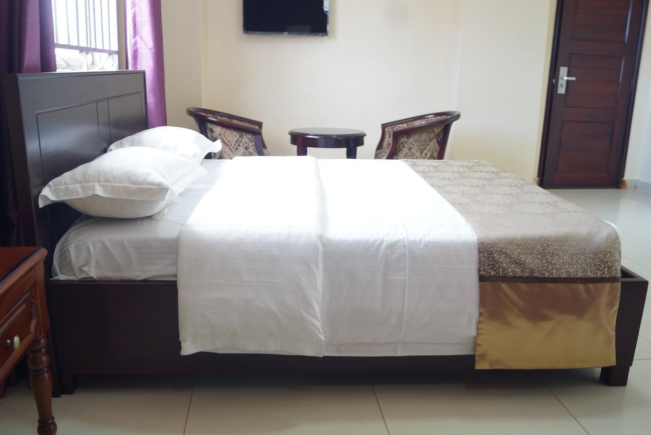 Diamonds Hotel Kampala Luaran gambar