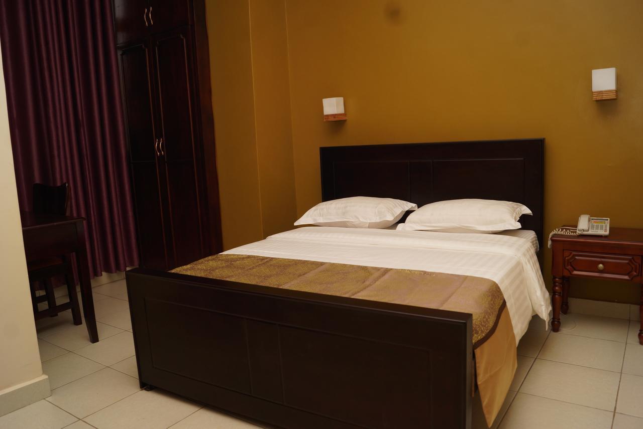 Diamonds Hotel Kampala Luaran gambar
