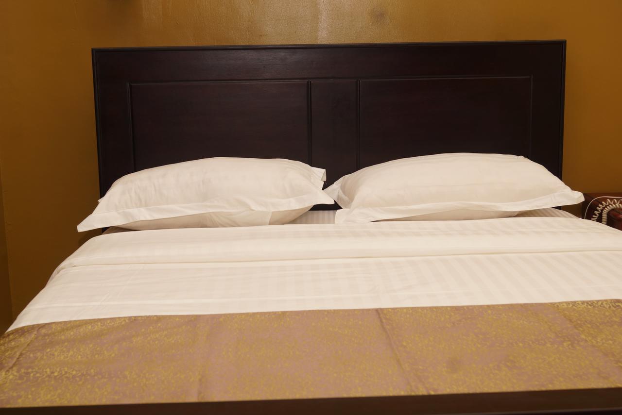 Diamonds Hotel Kampala Luaran gambar