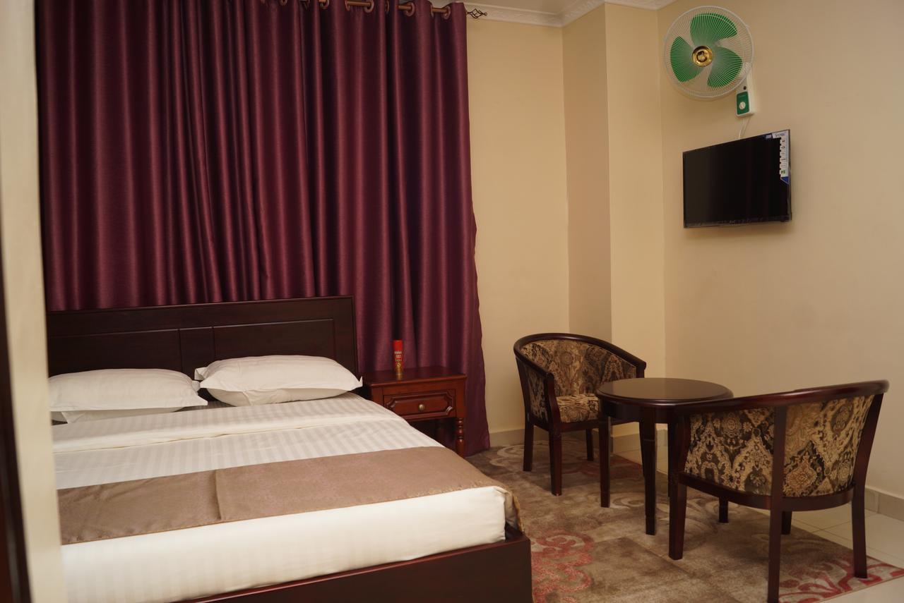 Diamonds Hotel Kampala Luaran gambar