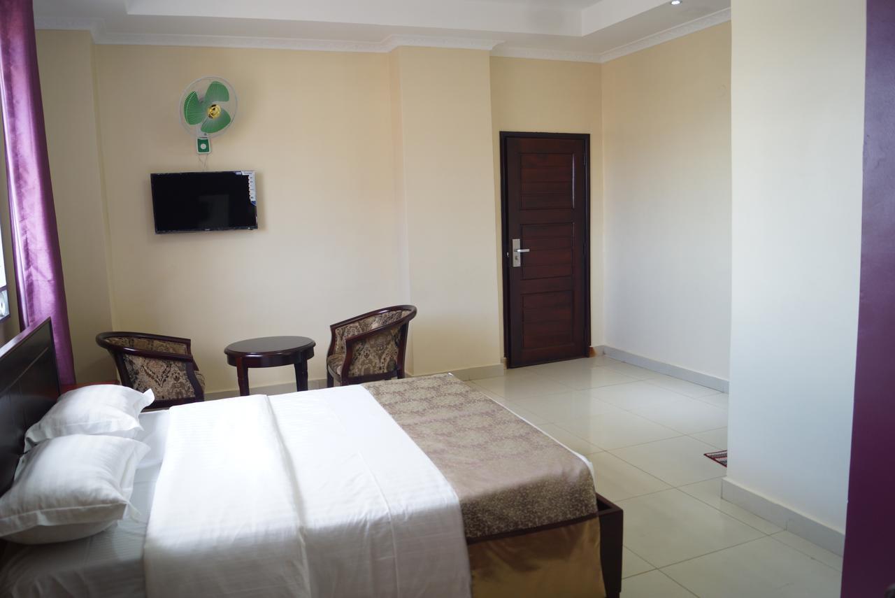 Diamonds Hotel Kampala Luaran gambar