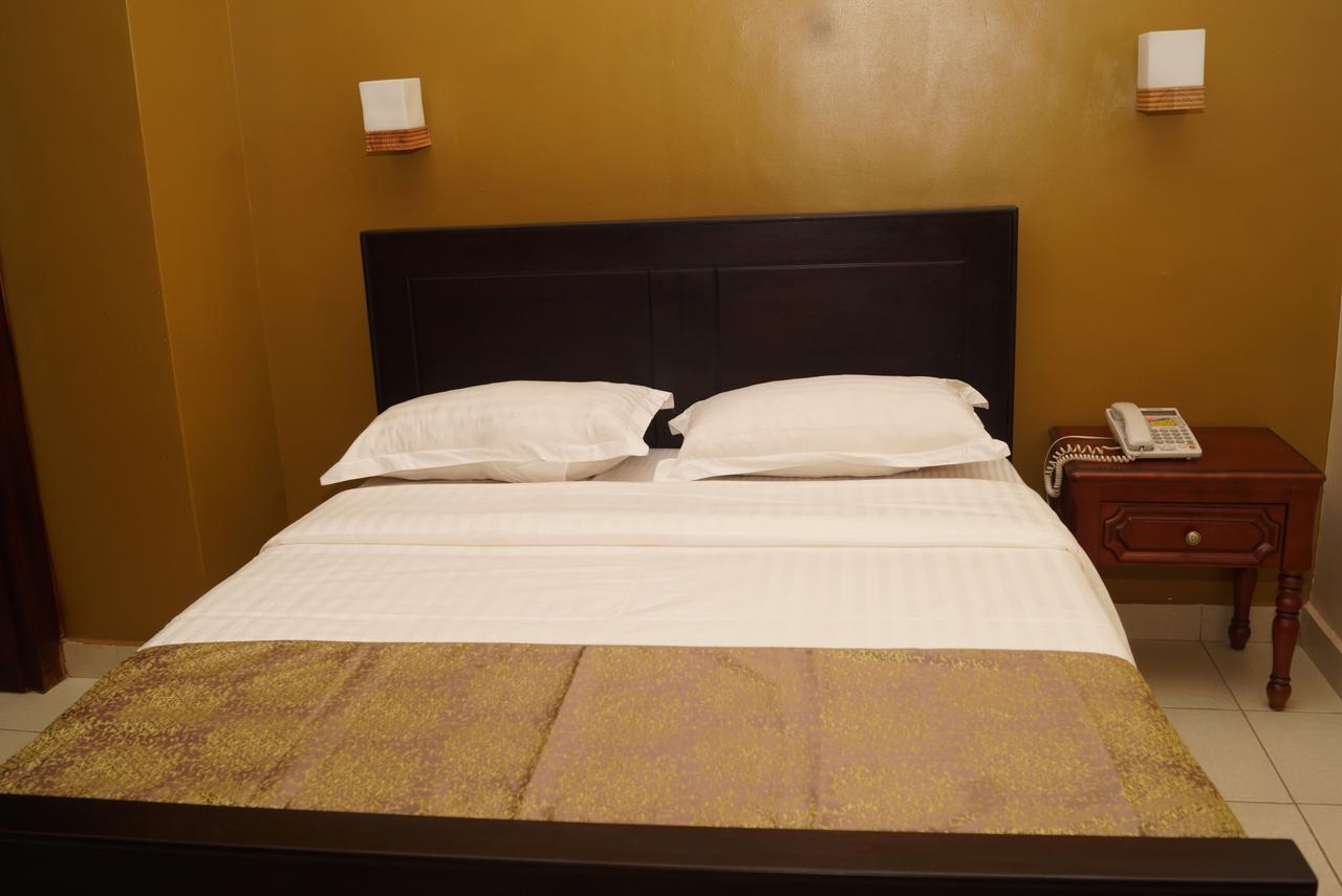 Diamonds Hotel Kampala Luaran gambar