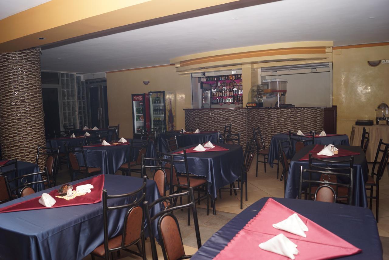 Diamonds Hotel Kampala Luaran gambar