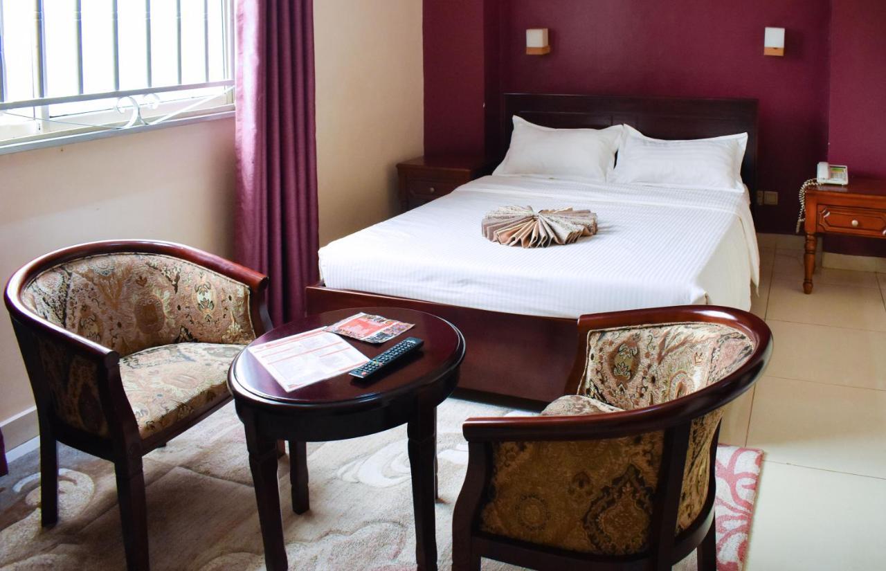 Diamonds Hotel Kampala Luaran gambar