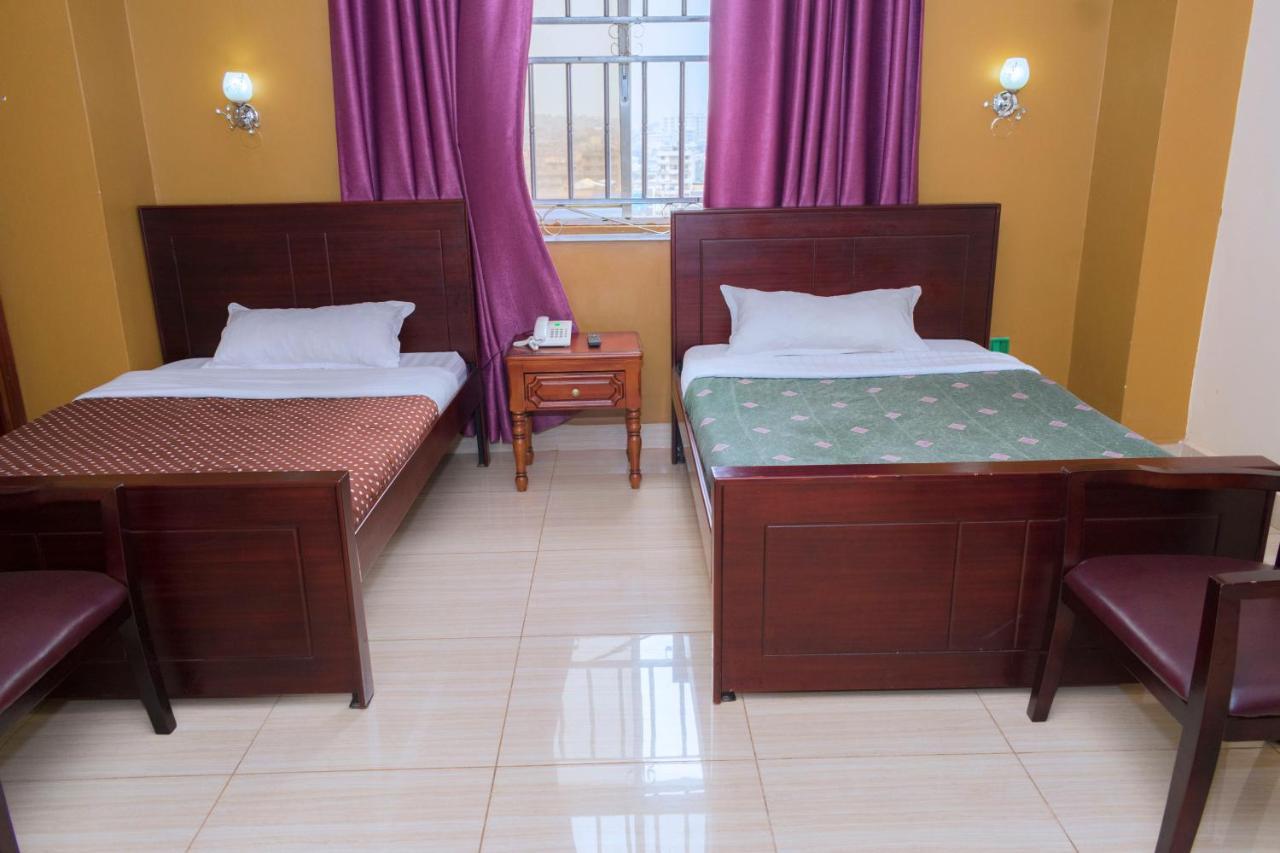 Diamonds Hotel Kampala Luaran gambar