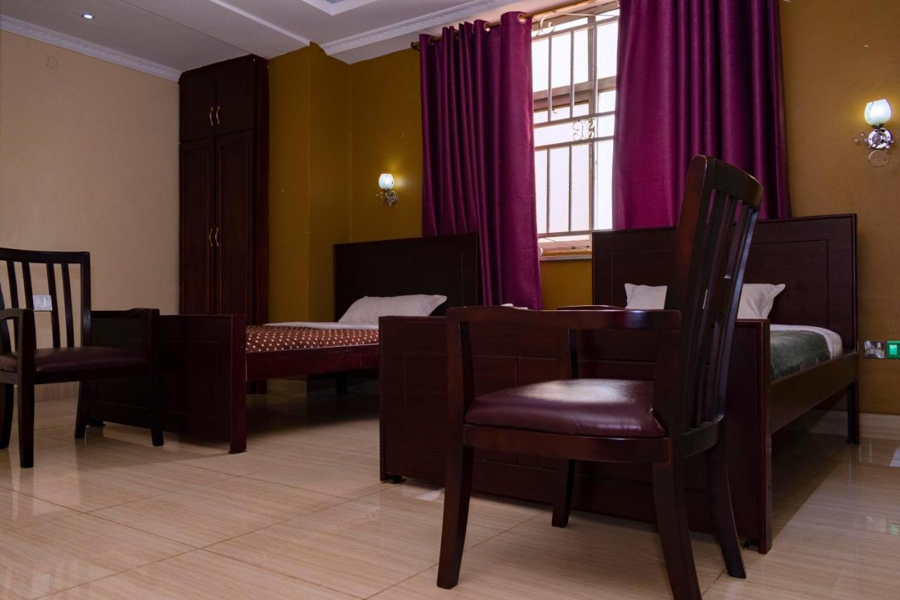 Diamonds Hotel Kampala Luaran gambar