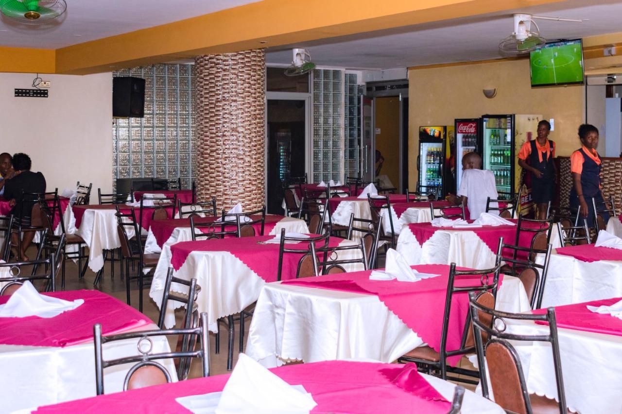 Diamonds Hotel Kampala Luaran gambar