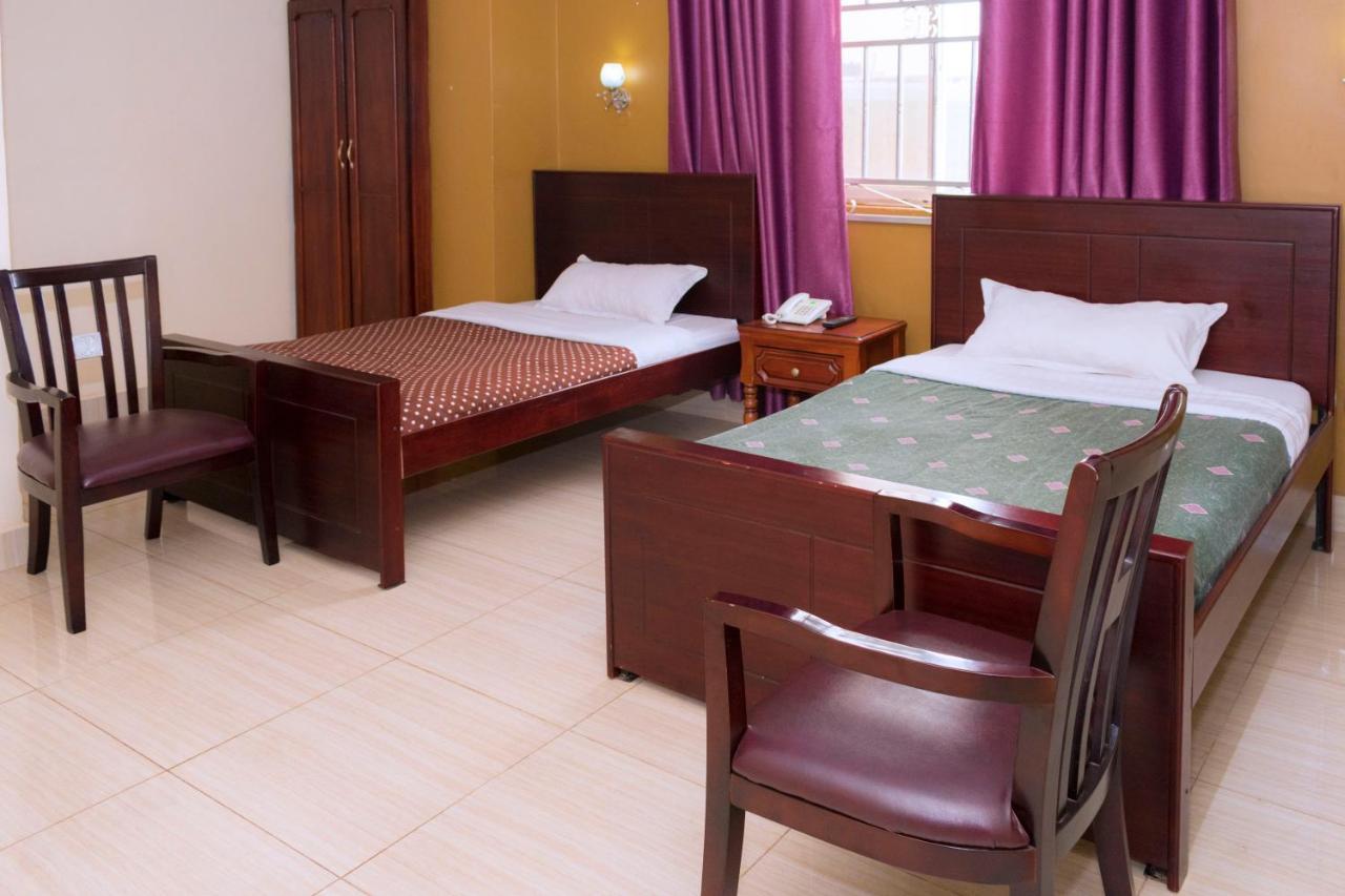 Diamonds Hotel Kampala Luaran gambar