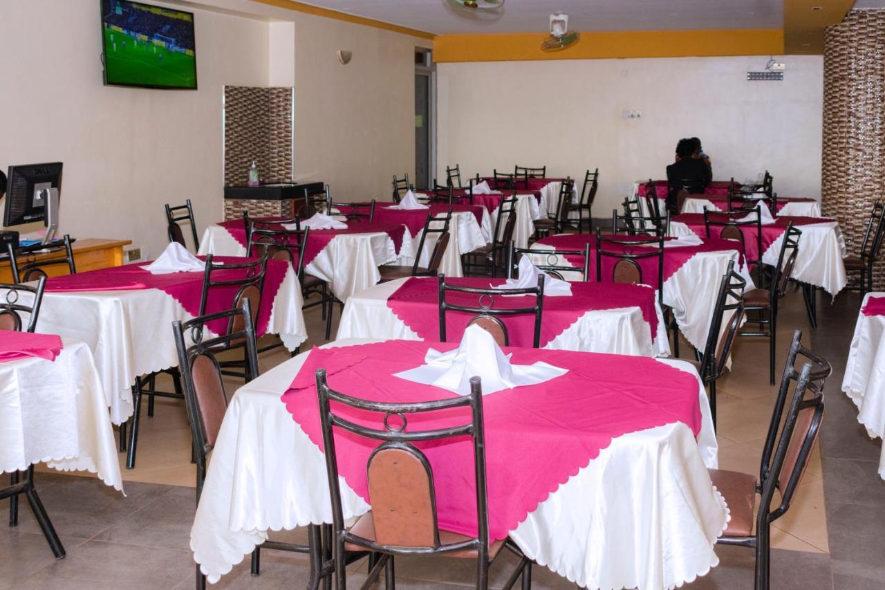 Diamonds Hotel Kampala Luaran gambar